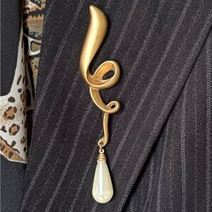 Gold Swirl Brooch with Pearl Drop